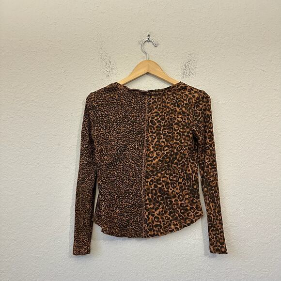 PILCRO ANTHROPOLOGIE Leopard Print Top Brown Waffle Knit Split-Neck - Picture 2 of 10